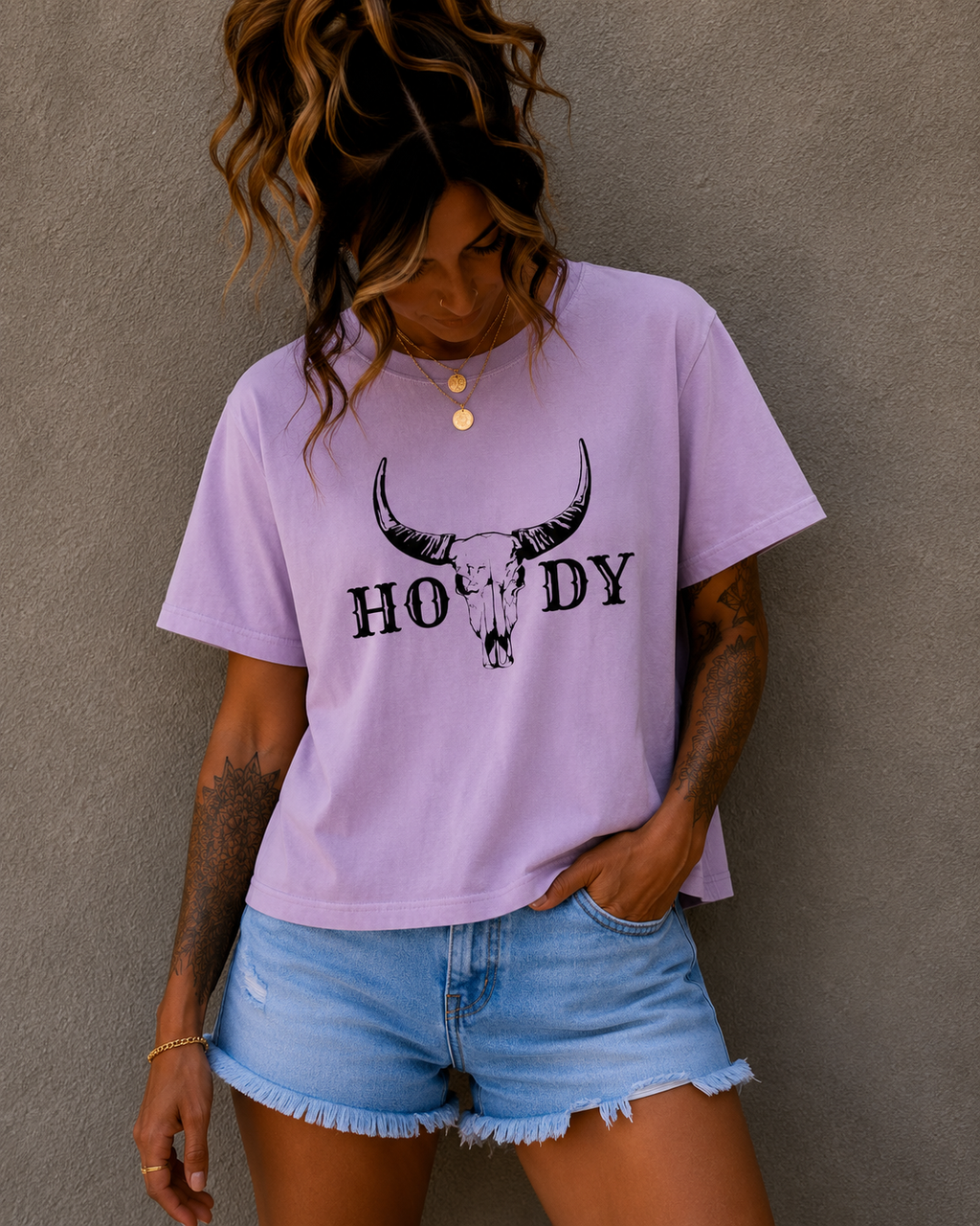 Howdy Skull Crop Tee — Women's Western Boxy T‑Shirt