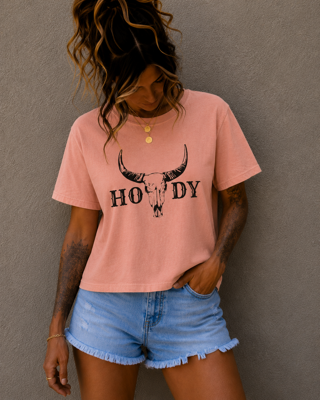 Howdy Skull Crop Tee — Women's Western Boxy T‑Shirt
